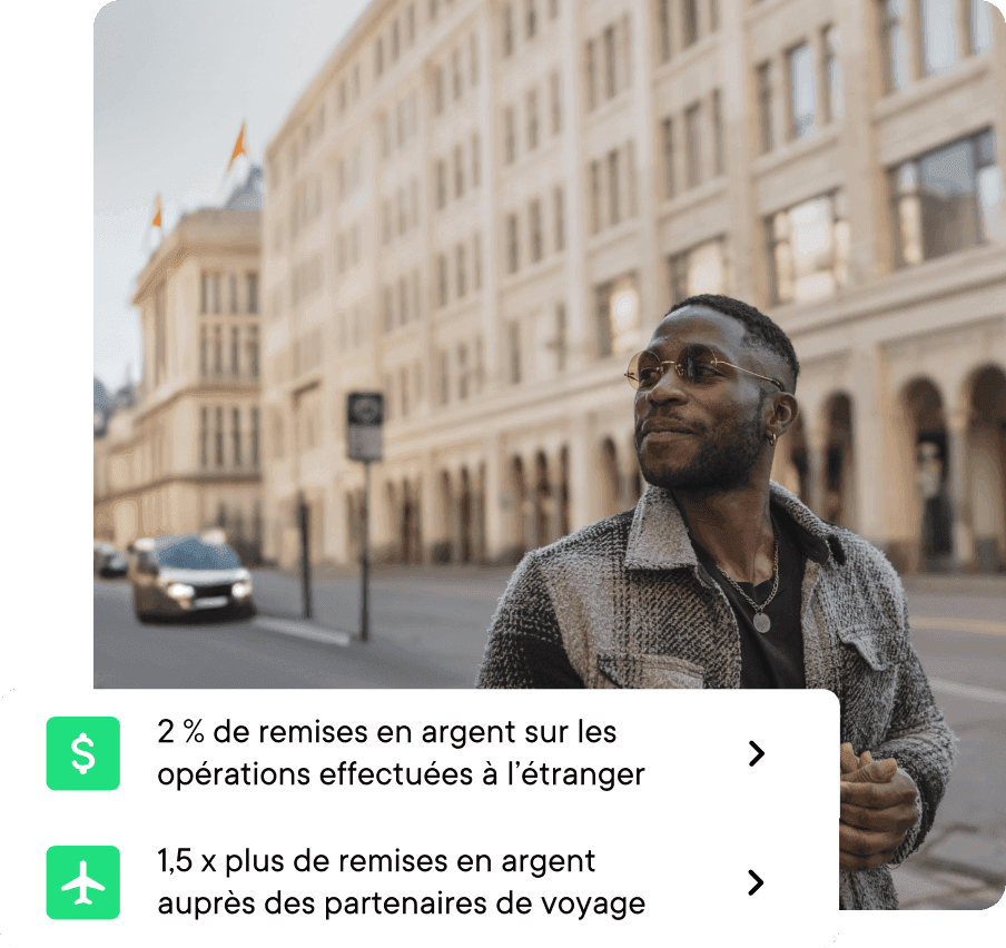 Une carte avec des récompenses de voyage sans frais annuels¹